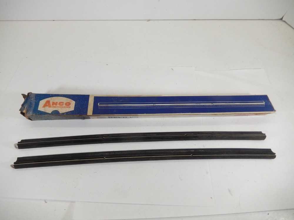 VINTAGE NOS 12" ANCO 650 PUSH BUTTON TURTLEBACK WIPER BLADE REFILL PAIR
