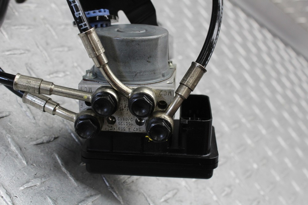 2016 DUCATI DIAVEL ABS PUMP HOSE SET LINES HOSES