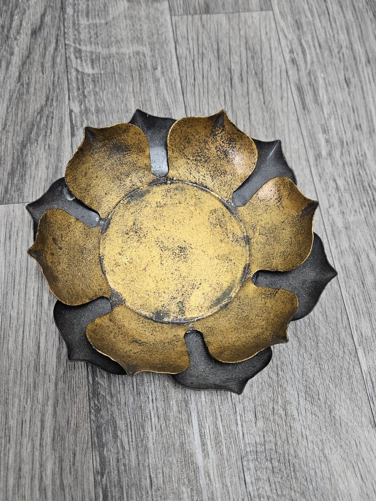 Metal Lotus Pullar Plate