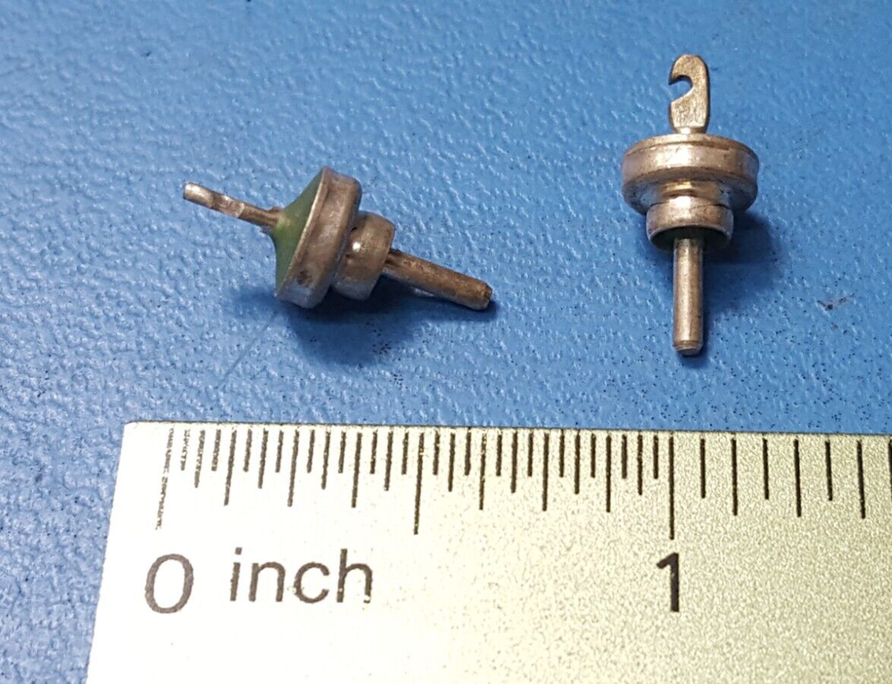 (4PCS) RF Feed-Through, HERMATIC SEAL, GREEN 50 OHM
