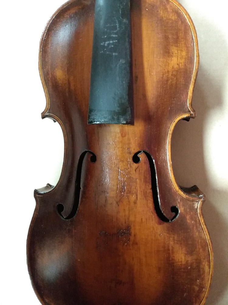 Fine Antique Saxon Violin