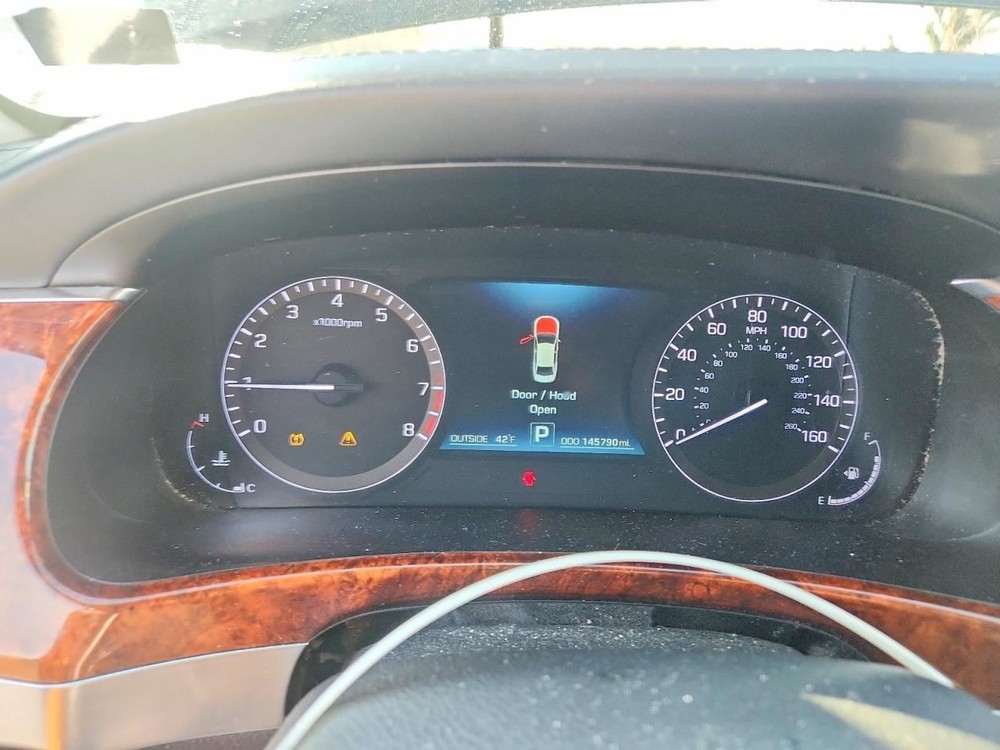 EQUUS 2015 Glove Box 5002216