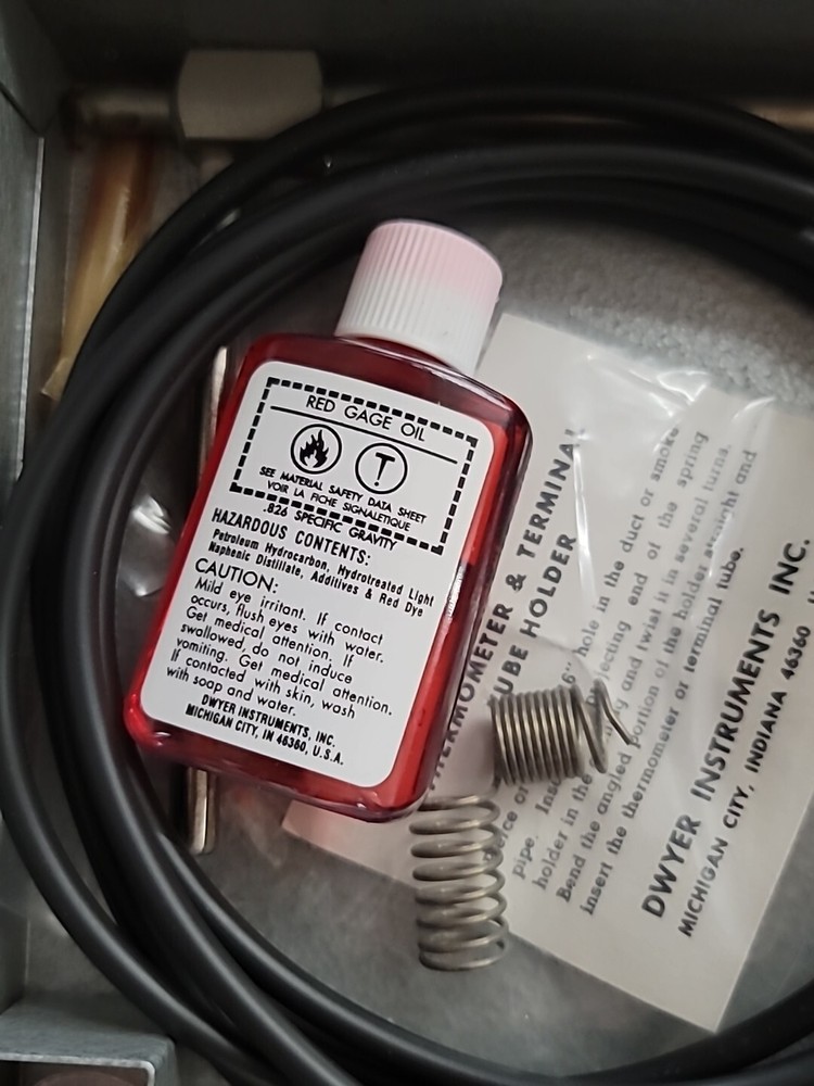 DWYER CONTROLS AIR VELOCITY METER MANOMETER