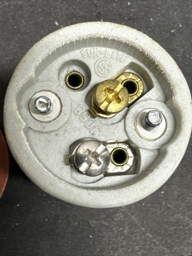 Glazed Porcelain Medium Base Socket w/Screw Terminals & Metal Cap 1/8 ISP