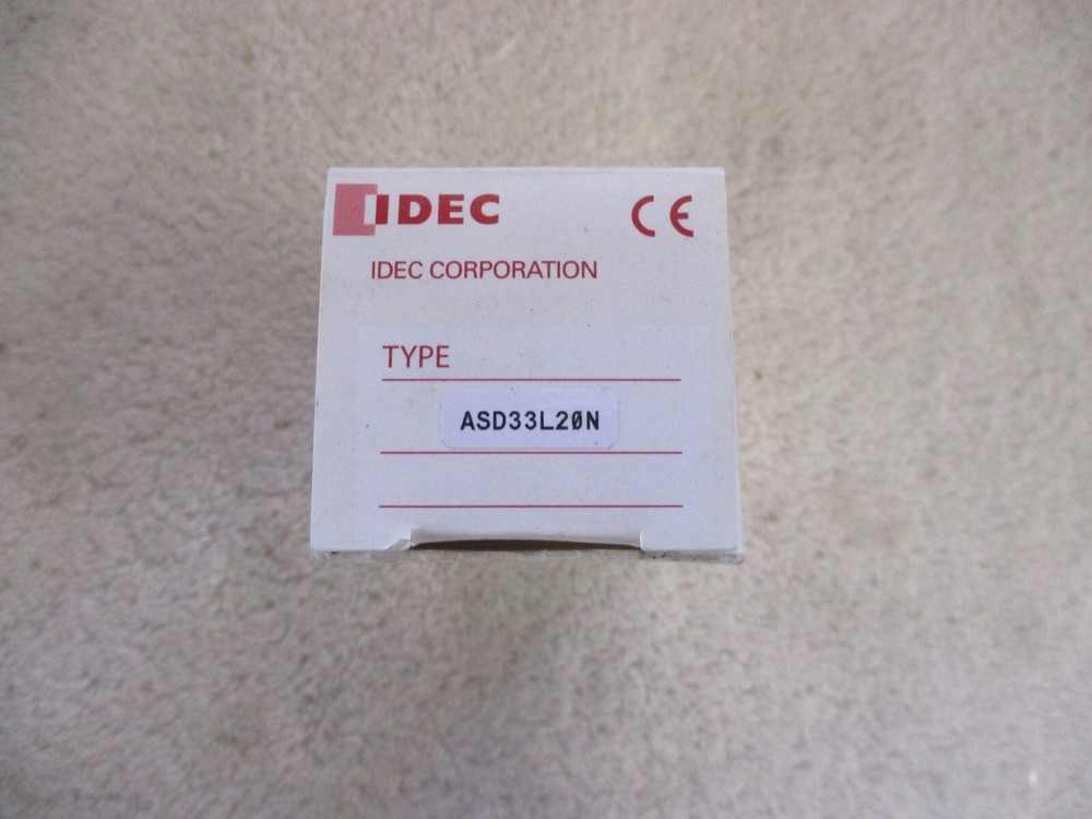 NIB IDEC 30mm Selector Switch     ASD33L20N