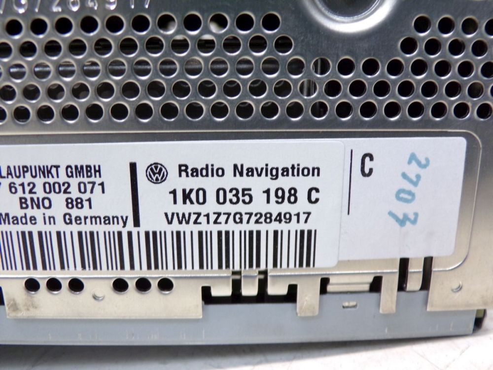 Radio/CD Changer Combination Navigation, Code Not Available! fits VW