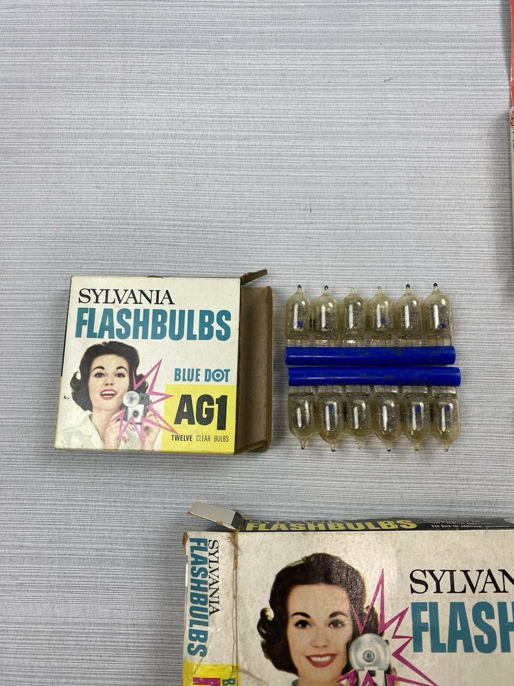 Vintage Sylvania Blue Dot Flashbulbs M3 & AG1