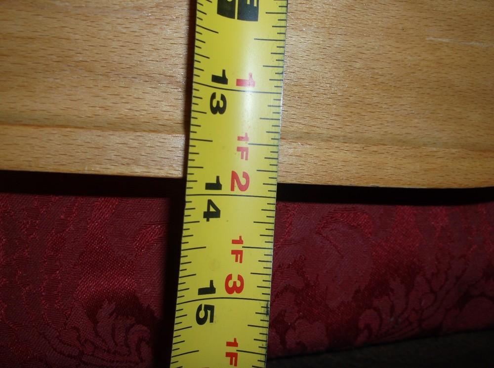 LARGE WOOD COUNTER TOP CUTTING BOARD