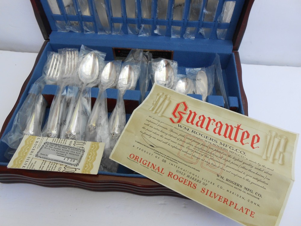 58 pc Starlight Rogers & Bro Silverplate flatware Set W Box Certificate