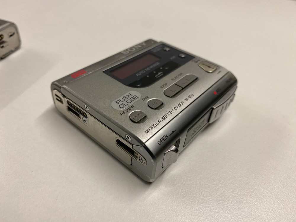 Sony M-950 Micro Cassette Recorder with Detachable Speaker Module
