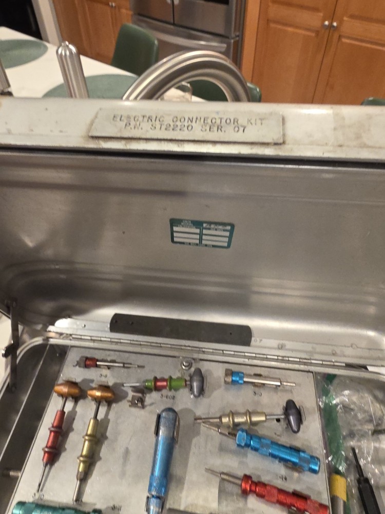 Boeing ST2220 Removal Tool Kit Mfg: Astro Tooling Condition: Used