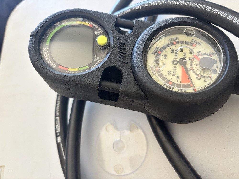 Aqualung Micra ADJ Regulator, Matrix Master SeaBrite Computer, Gauges (UNTESTED)