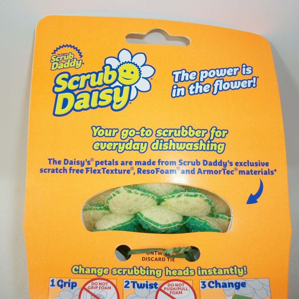 One Scrub Daddy Scrub Daisy THE DAISY Dishwand System Scrubber Replacement Head