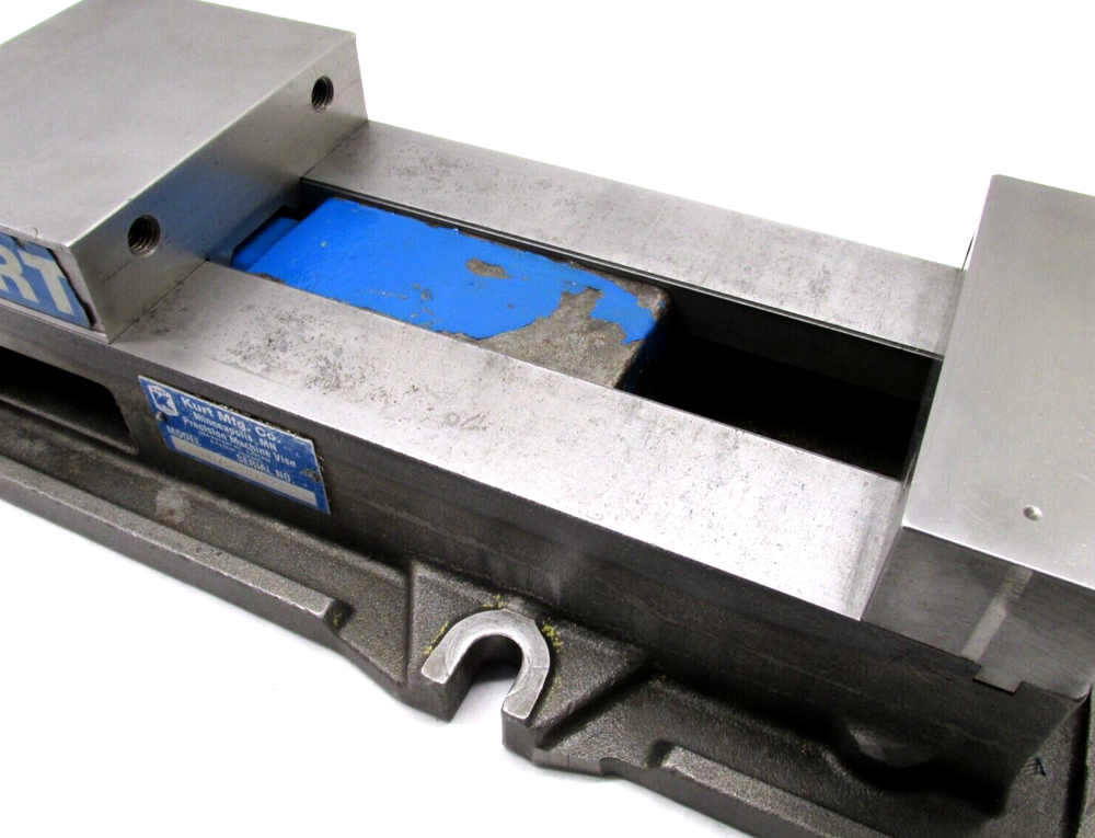 KURT ANGLOCK 6" MILLING MACHINE VISE - #D675