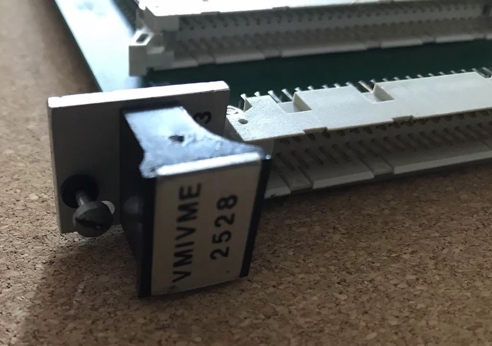 Abaco Systems / VMIC VMIVME-2528-000 128-bit TTL Digital Input/Output Board