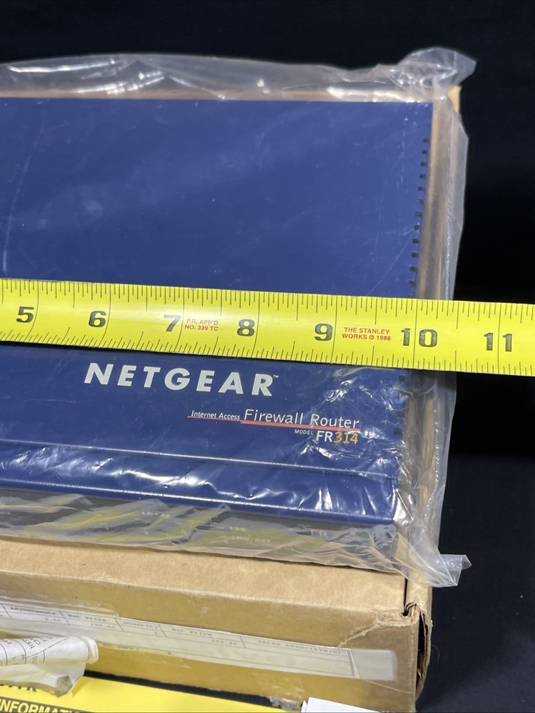 NETGEAR internet Access Firewall Router Model FR314