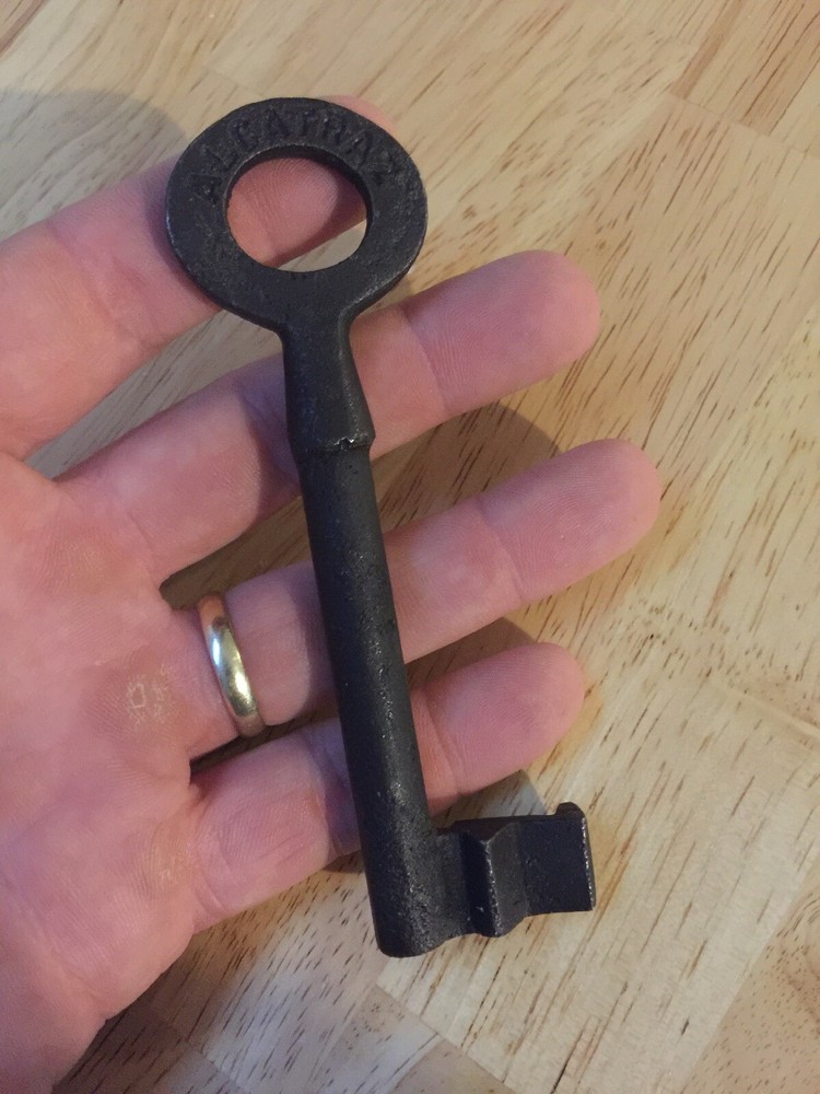 Alcatraz Prison Skeleton Key Cast Iron Solid Metal Jail Prison Penitentiary GIFT