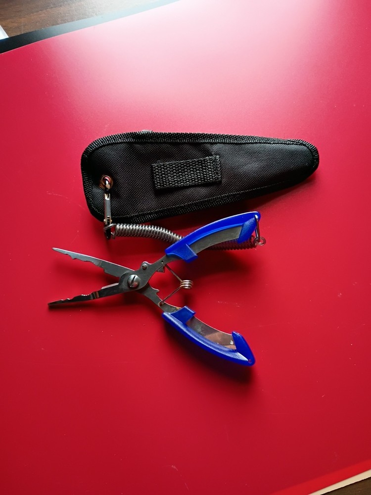 FISHING GRIP AND PLIER TOOL SET Hook Remover