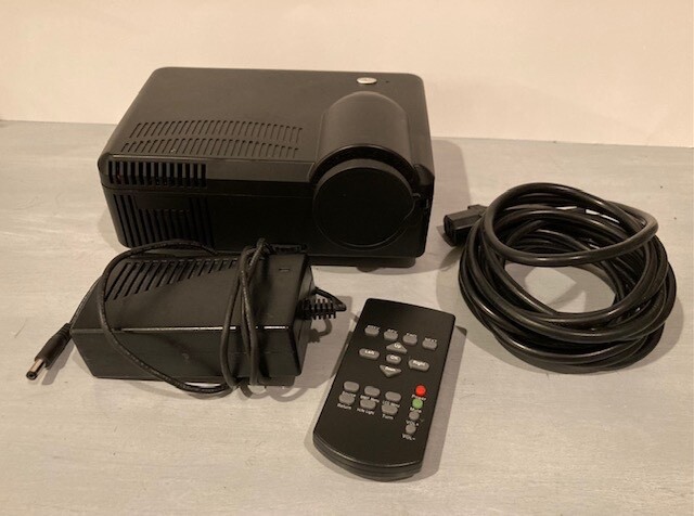 SIMA projector turns on, not tested UC35B091006055