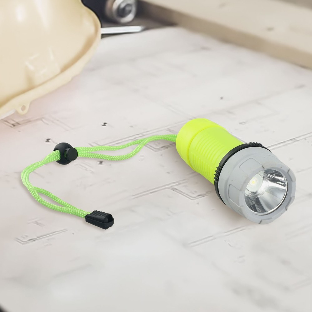 High Quality Strong Light Flashlight 1800LM 3 Modes Diving Flashlight Torch