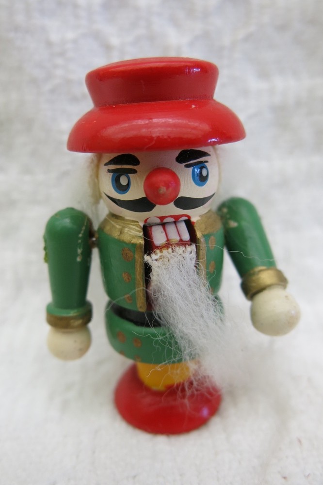 Nutcrackers, very decorative bearded, wooden