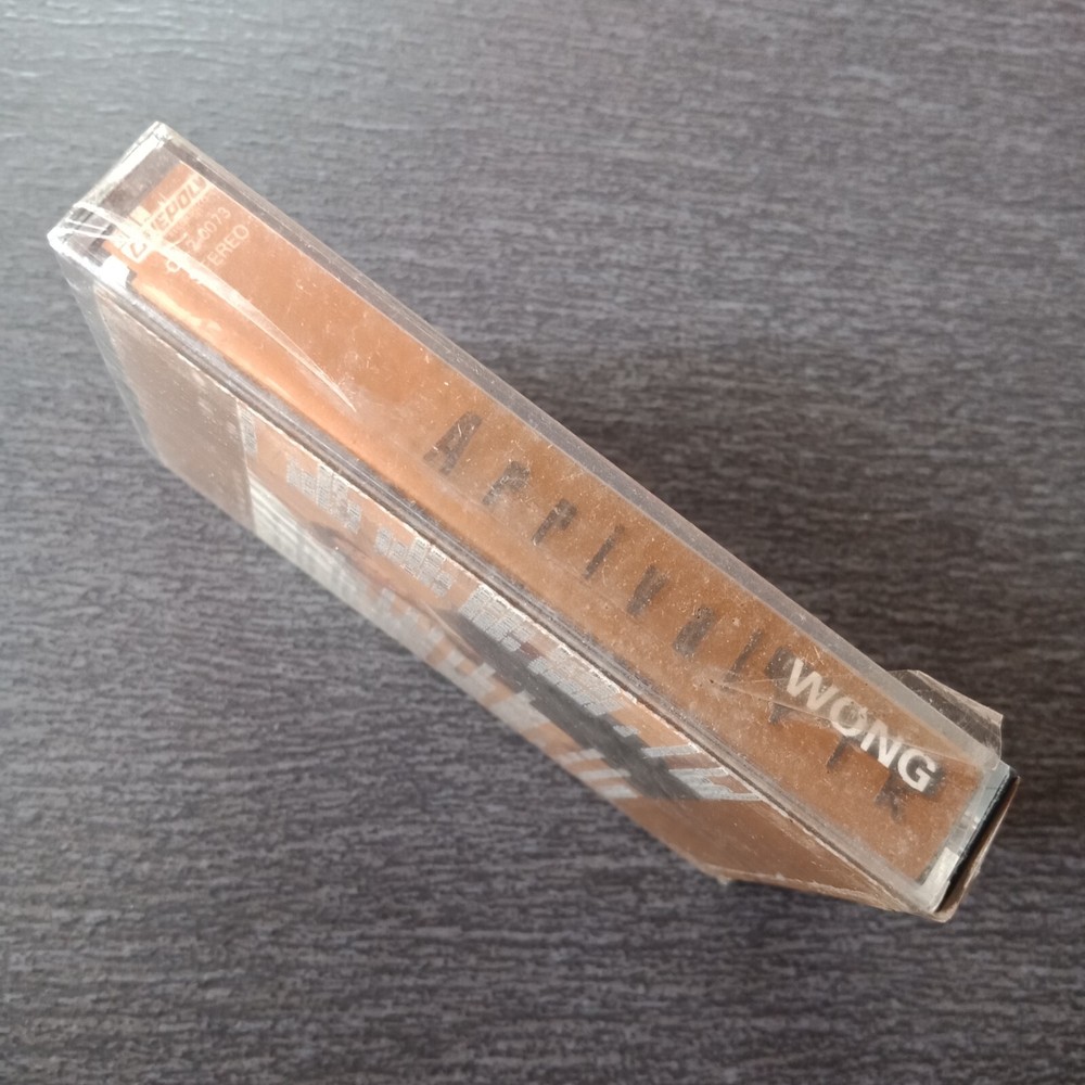 E- Wong Yik 黄翊 =Arrival = 马来西亚版磁带 未拆 Malaysia Cassette Sealed