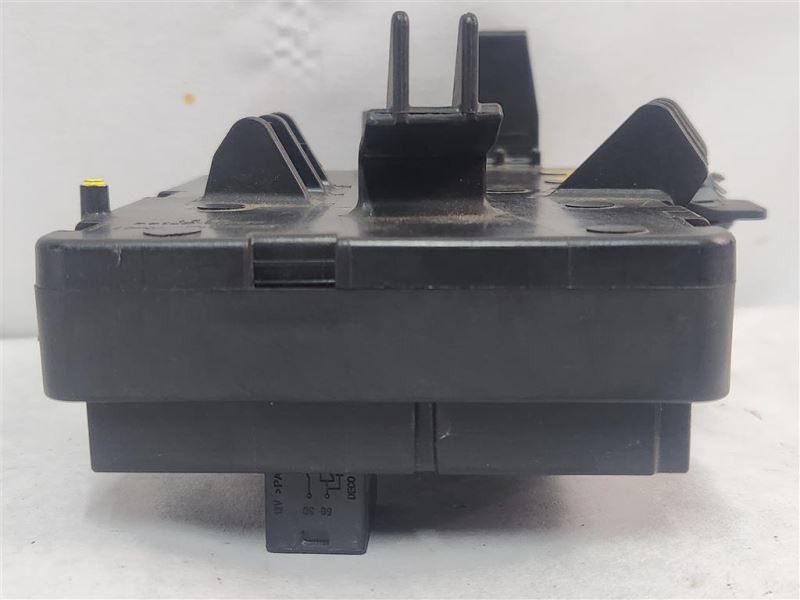 IMPALA 2011 Fuse Box Cabin 1044028031