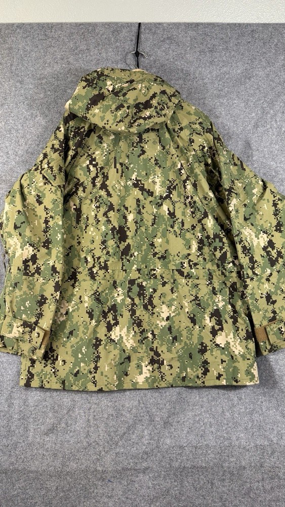 US Navy Working Uniform New Type III Parka Men Medium Regular Camouflage Goretex