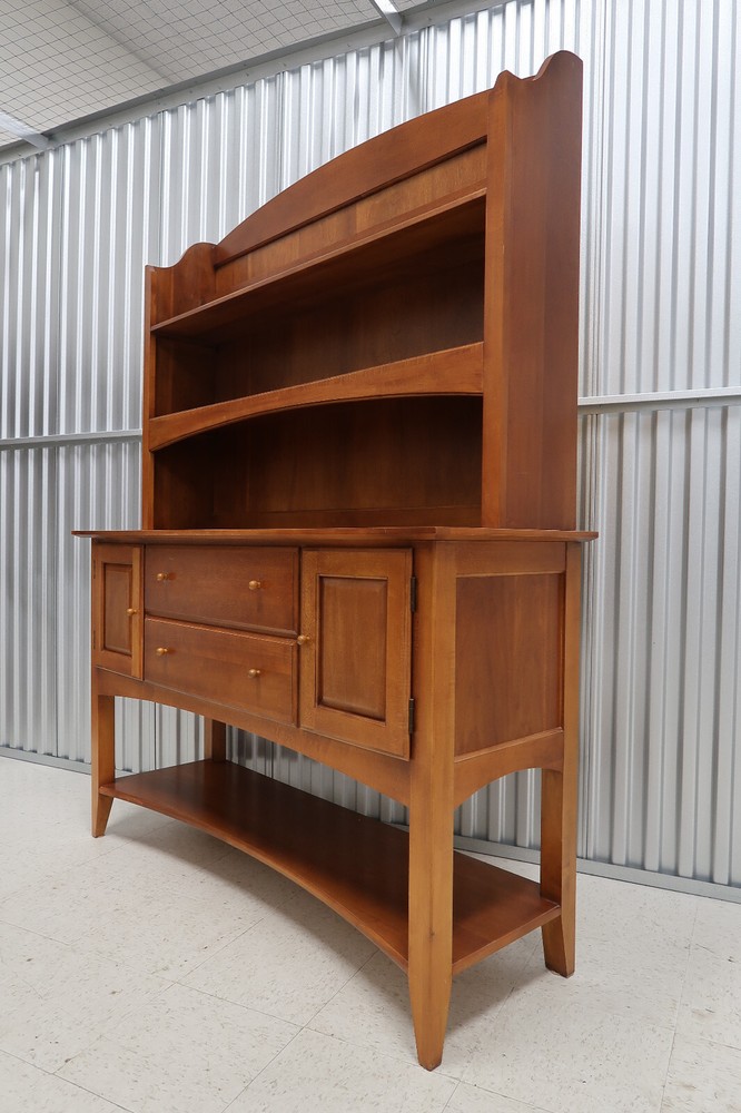 Thomasville '' Impressions'' Cherry Sideboard With Hutch