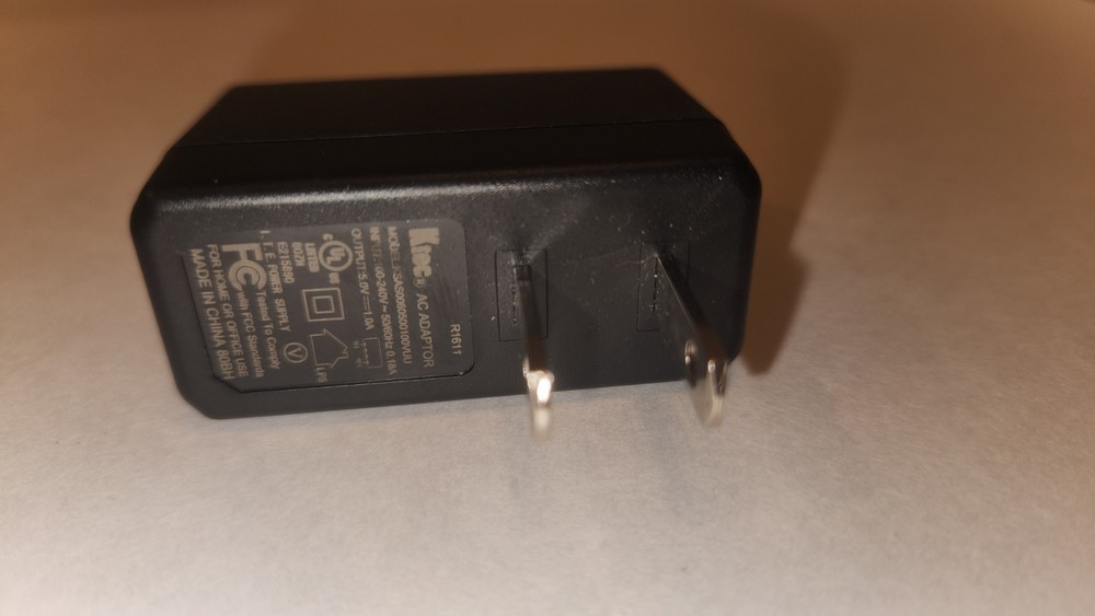 Magic Jack PLUS Free Local Long Distance Calling (UNIT ONLY, NO CABLES)