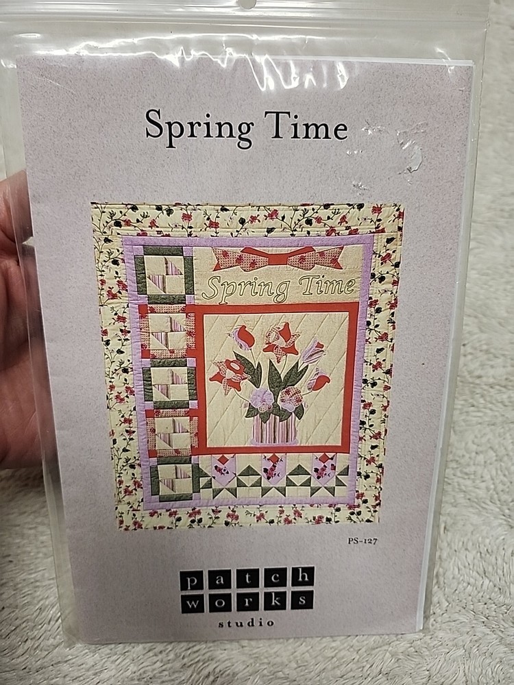 ☆ Patchworks Studio " Spring Time" Pattern Finished Size 32" X 38" Wallhanging