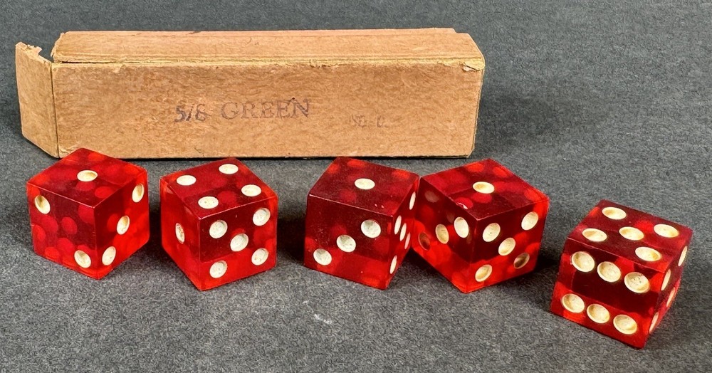 BAKELITE Rare Vintage Red Dice Set