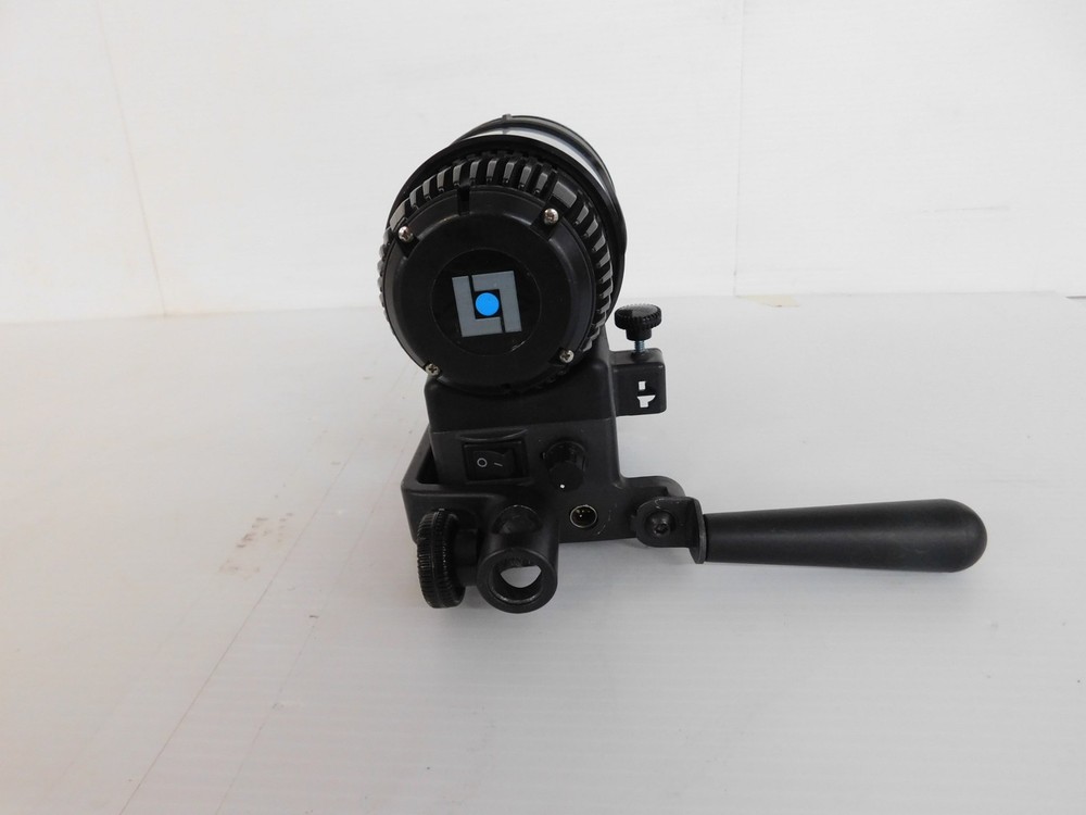 ^^ LOWEL PRO POWER LED DAYLIGHT (SLJ35)