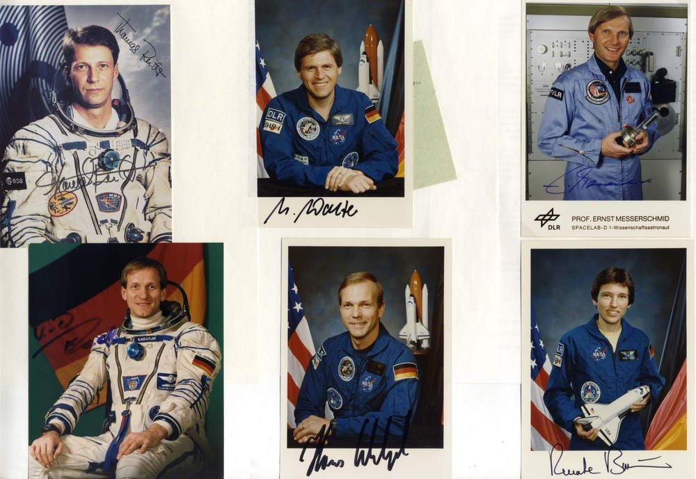 Astronauts & Cosmonauts Collection autographs, over 30 signatures