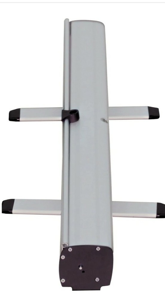 Mosquito 850 retractable banner stand