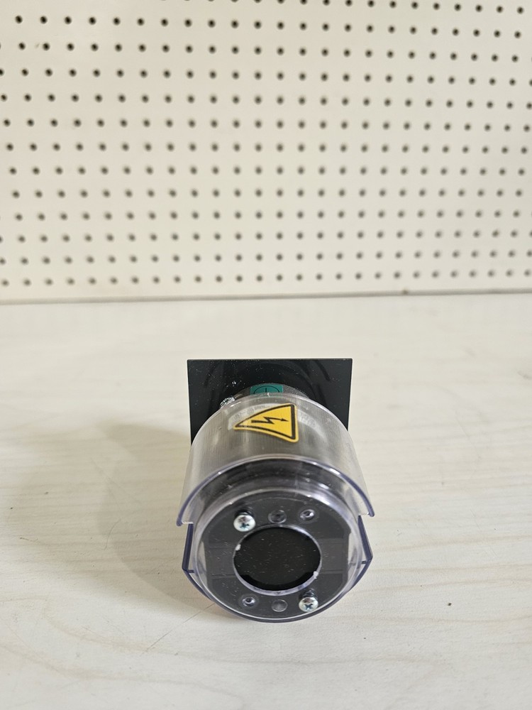 Allen-Bradley Prosafe Rotary Key Switch-Panel Mounted Cat #: 440T-MRPSE11BB
