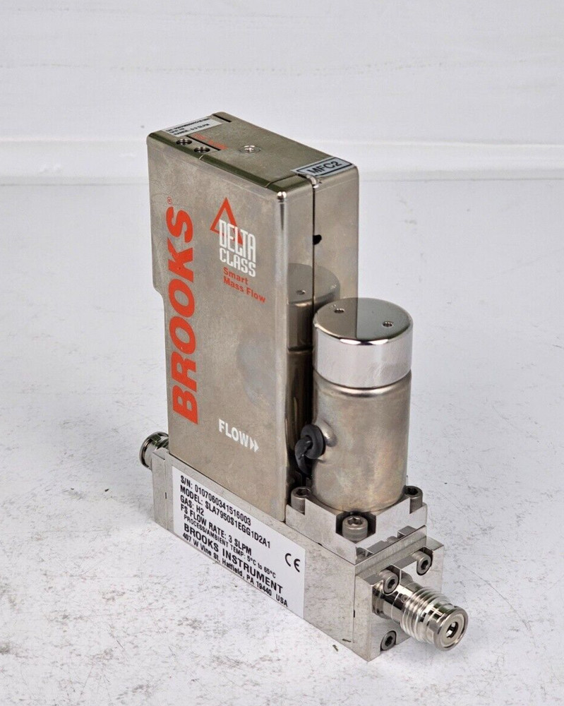 Brooks Instrument mass flow controller MFC SLA7950S1EGG1D2A1 H2 3 SLPM