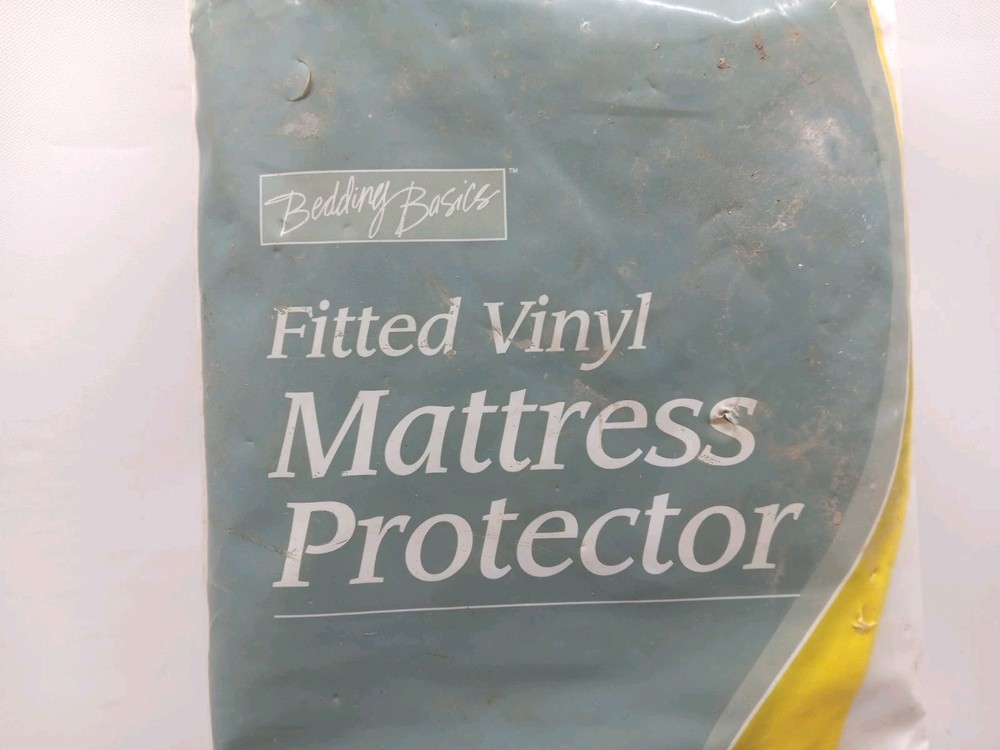 Vintage Vinyl Bedding Basics Twin Mattress Protector NOS