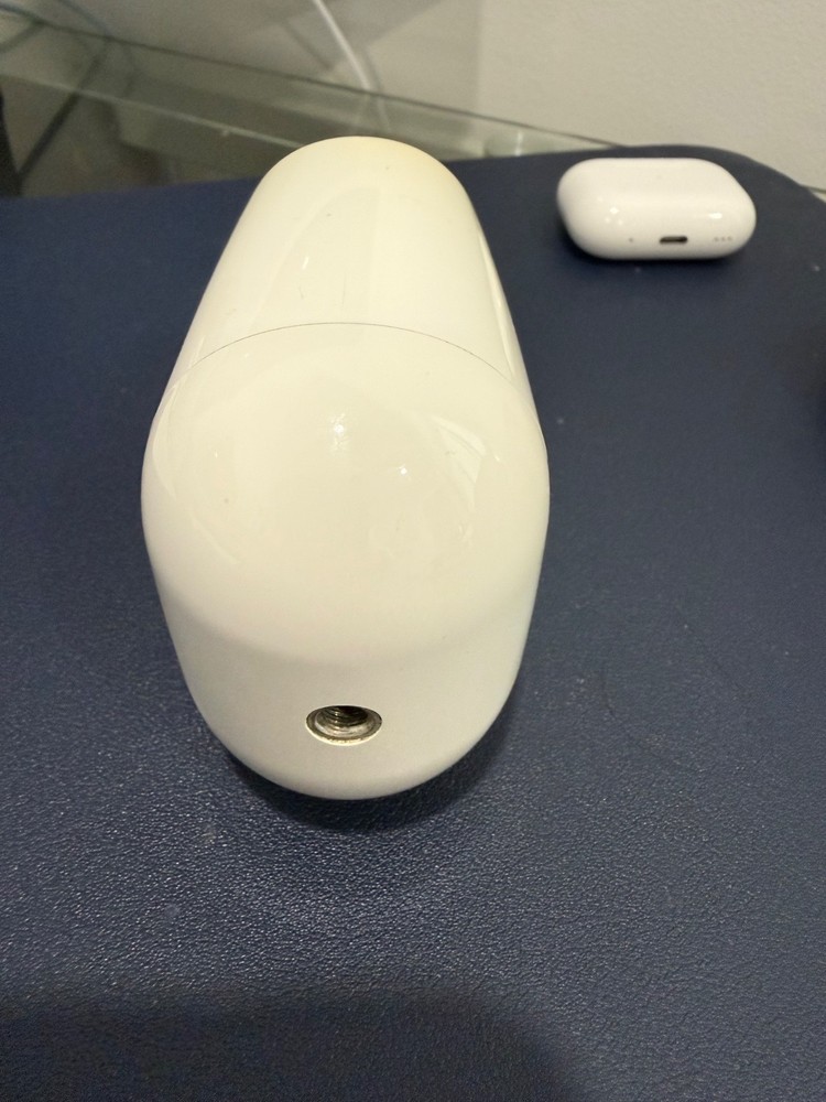 Arlo Essential Spotlight Camera - VMC2030 - White