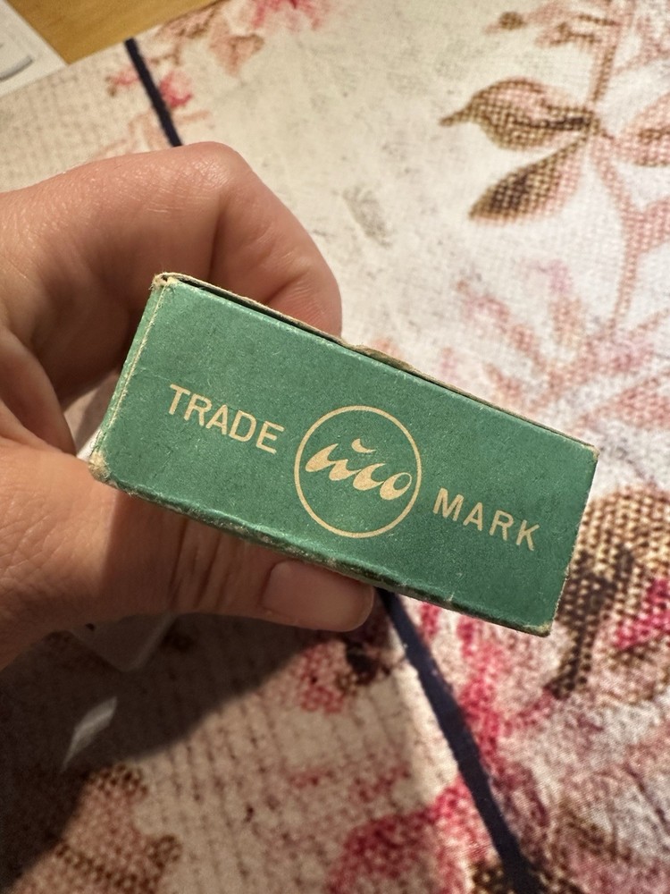 Vintage Witch Automatic Needle Threader lnstructions Germany