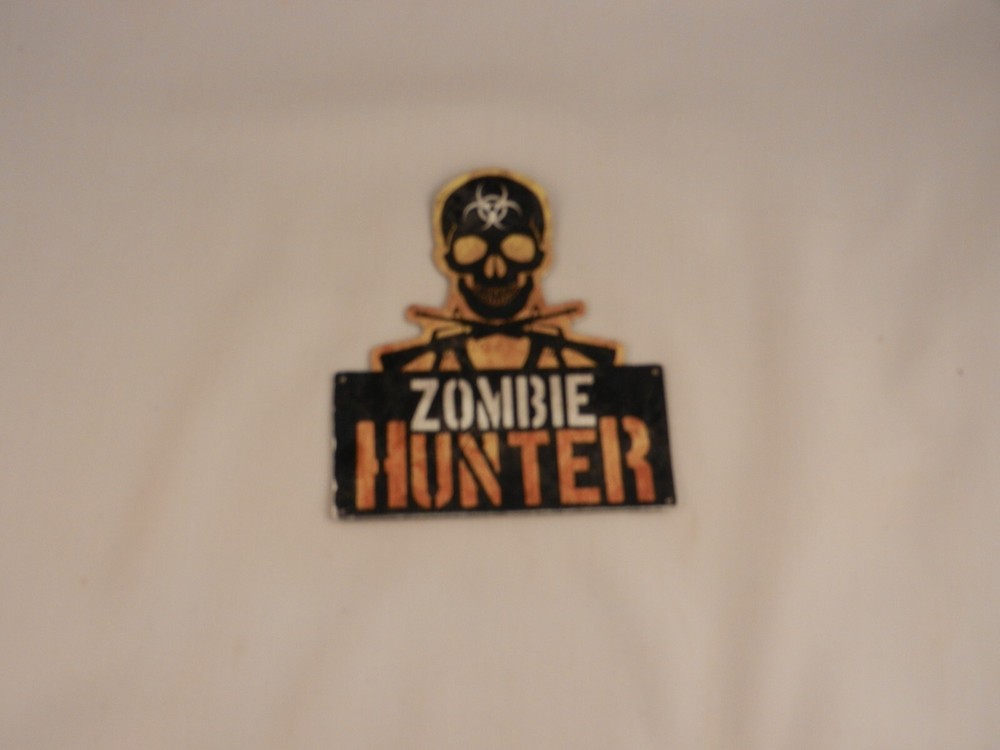 ZOMBIE HUNTER REFRIGERATOR MAGNET "NEW"
