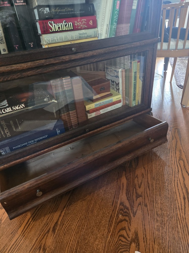 Antique Oak Bookcase – original finish – Globe Wernicke