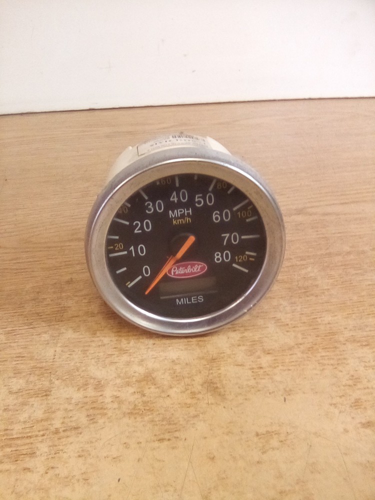 Peterbilt 17-04371-22A15 Speedometer