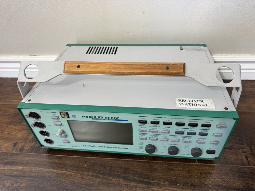 NEUTRIK A2 AUDIO MEASUREMENT SYSTEM / AUDIO ANALYZER (IRC27)