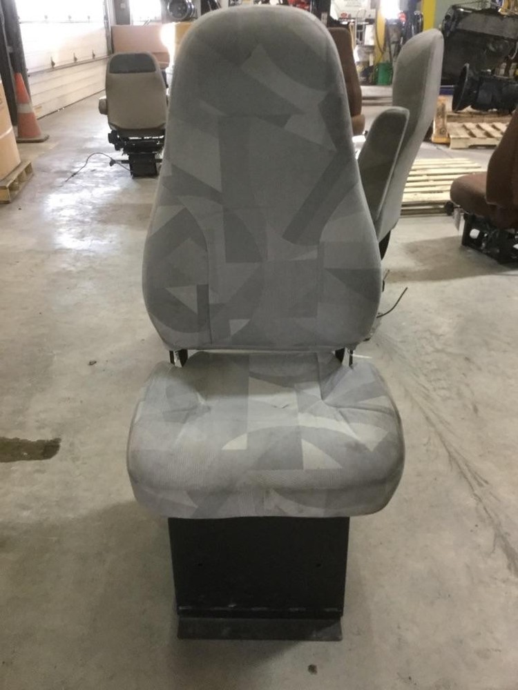 Replaces 2010 VOLVO VNL FRONT SEAT , MD