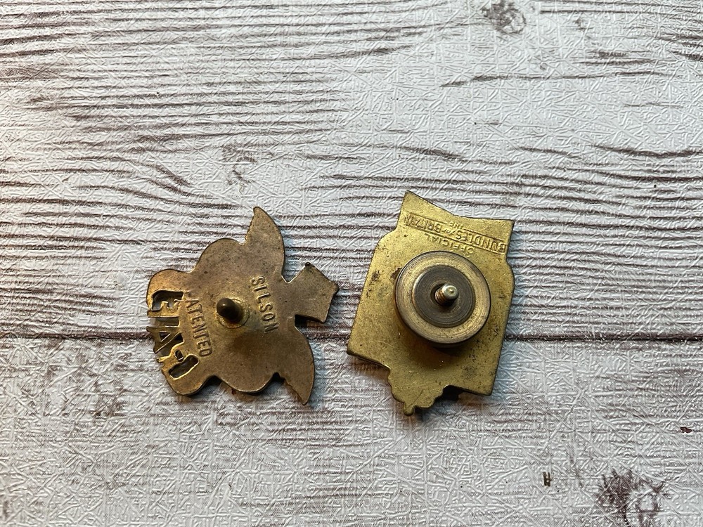 ORIGINAL WWII BRITISH RAF / BUNDLES HOME FRONT PIN PAIR