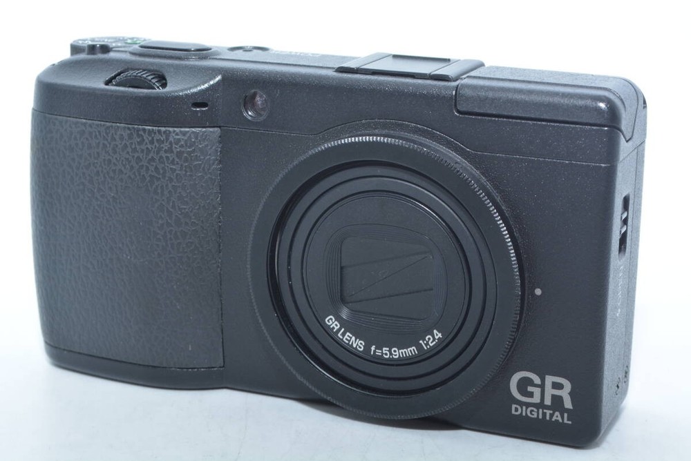 250139 RICOH GR DIGITAL II Digital Camera 10MP GRDIGITALII