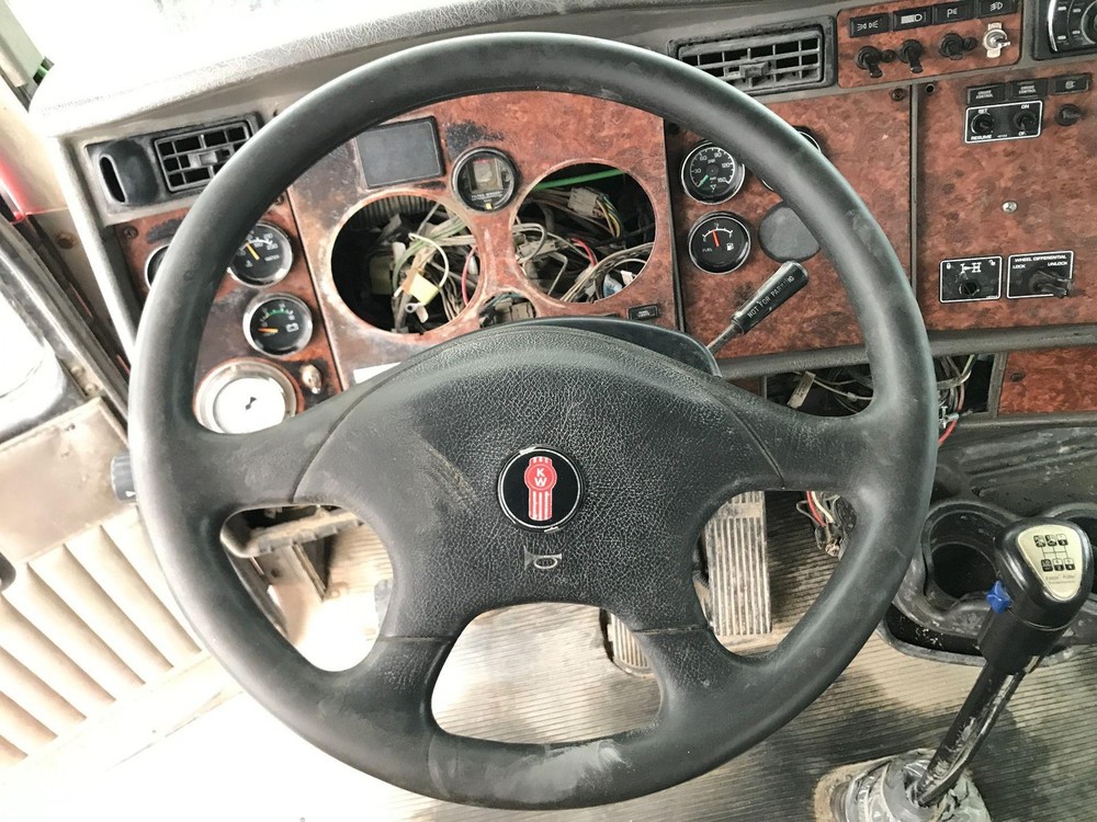 2002-2006 Kenworth W900B Steering Column - Used