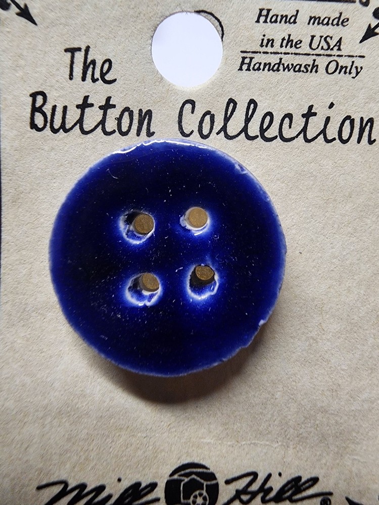 DIY Mill Hill Ceramic Button - Med Round Blue Button