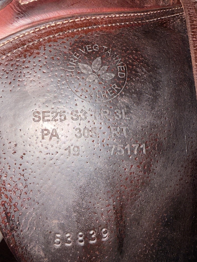 CWD 2Gs SE25 18” Jump Saddle